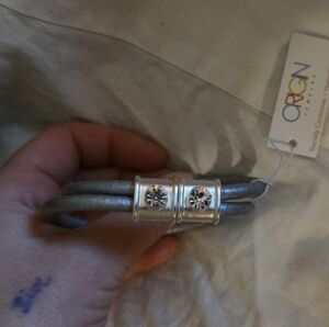 Origins Silver and Gray Wearable Bracelet